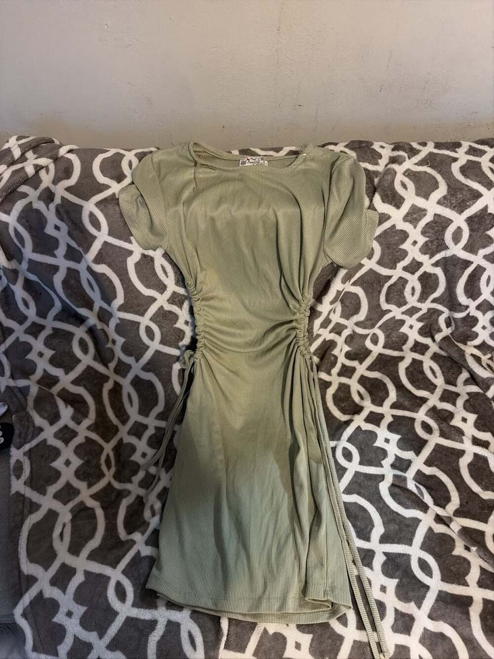 Peet's Apparel Women's Ribbed Ruched Side Mini Dress